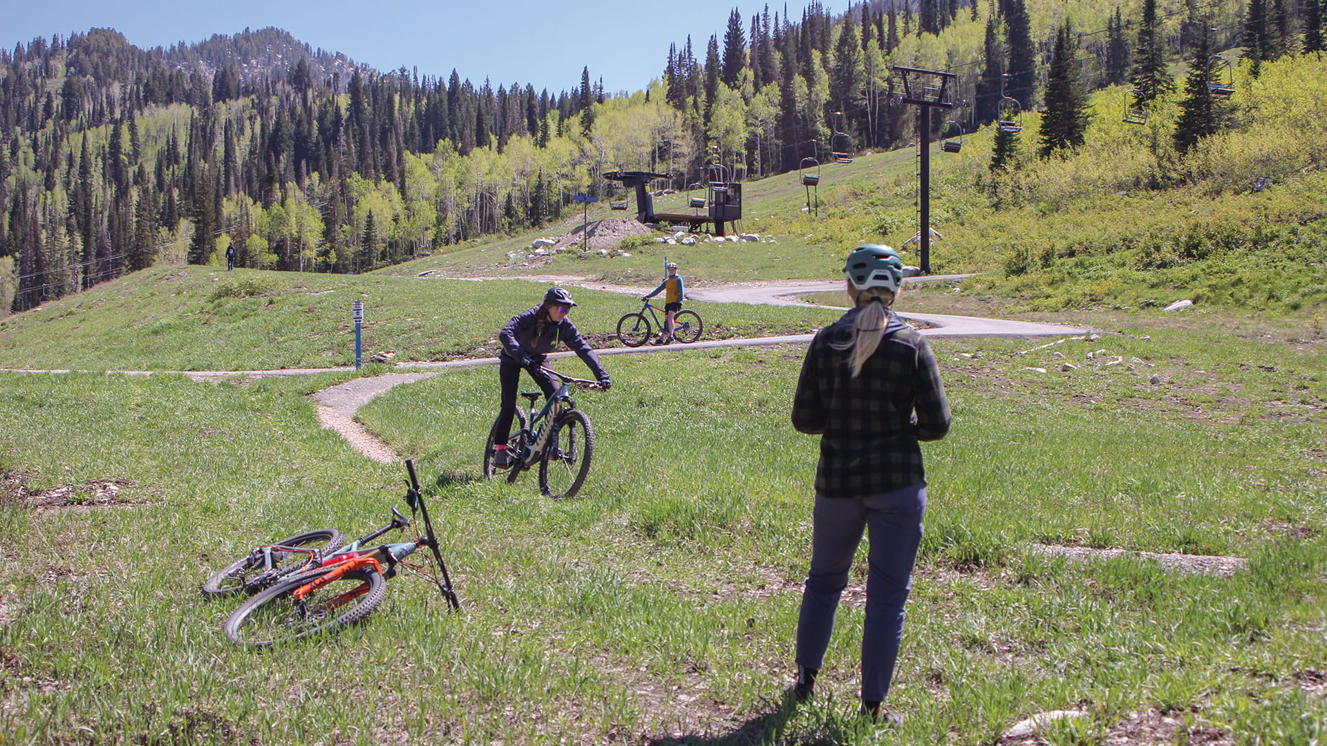 Adult Beginner Bike Lesson and Lift Tickets